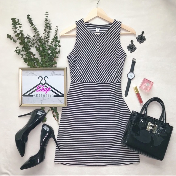 Old Navy Dresses & Skirts - Old Navy Striped Dress